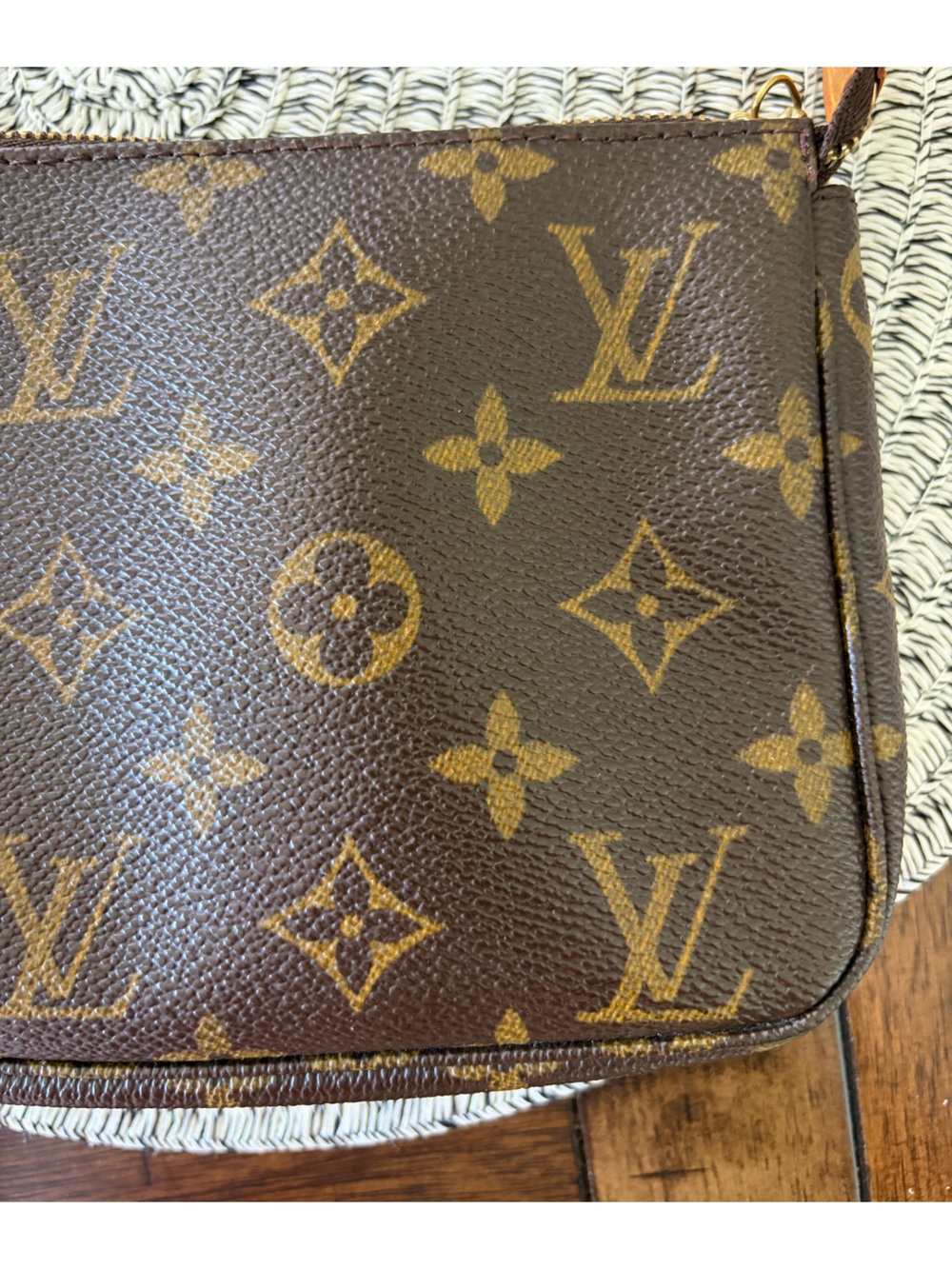 Vintage Authentic Louis Vuitton Pochette Accessoire - Picture 9 of 14